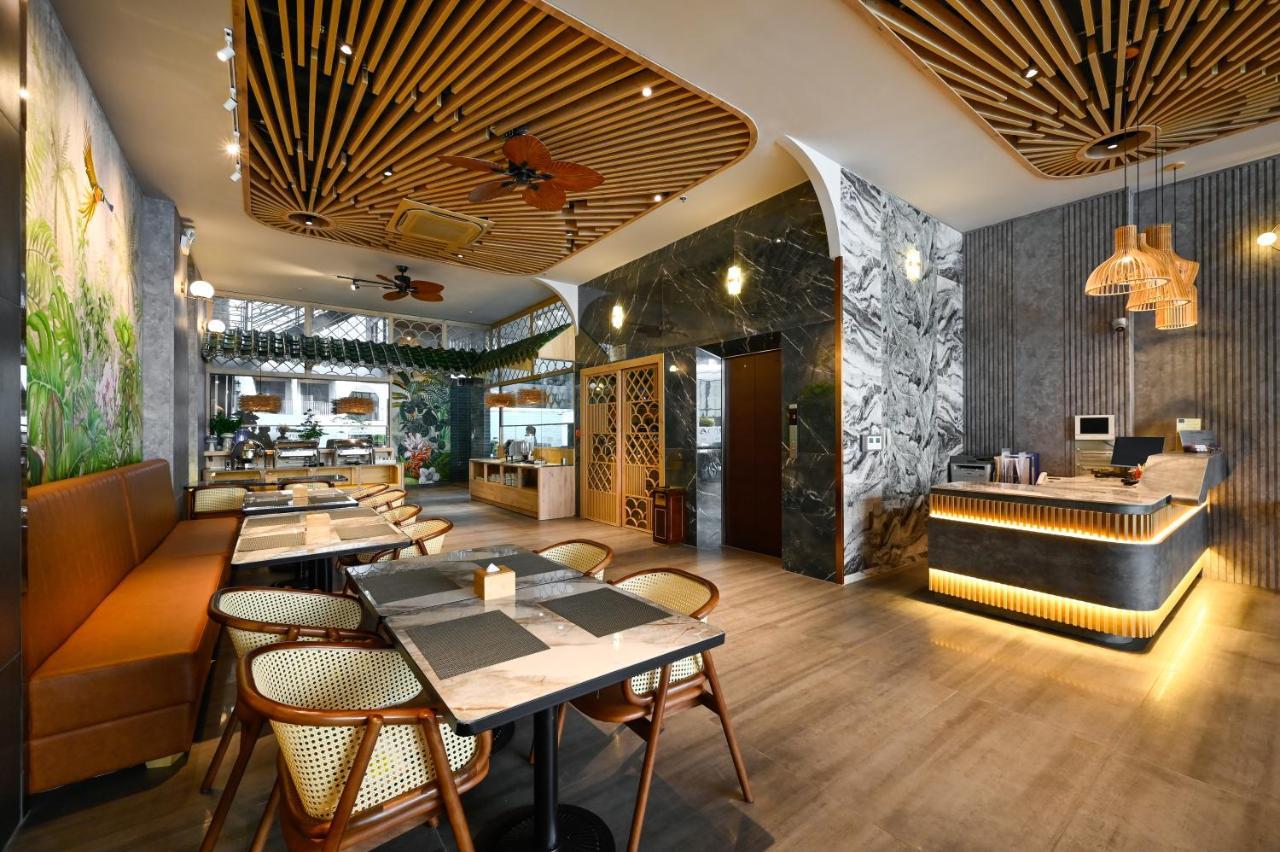 Khách sạn La Opera Saigon 3*