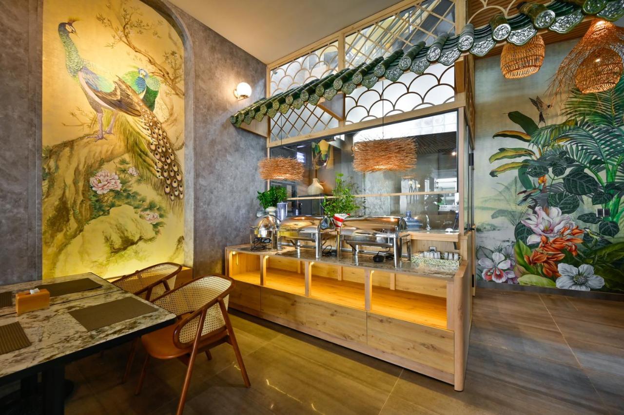 Khách sạn La Opera Saigon 3*
